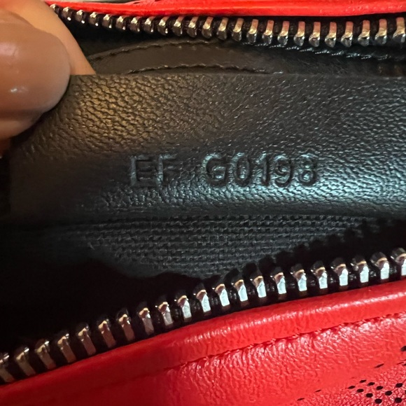 New Givenchy small pandora with perforated details and black handles. Authentic - Picture 7 of 11